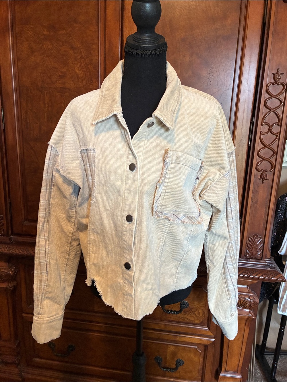 Mystree Cream Frayed-Hem Corduroy Jean Shacket Size Large